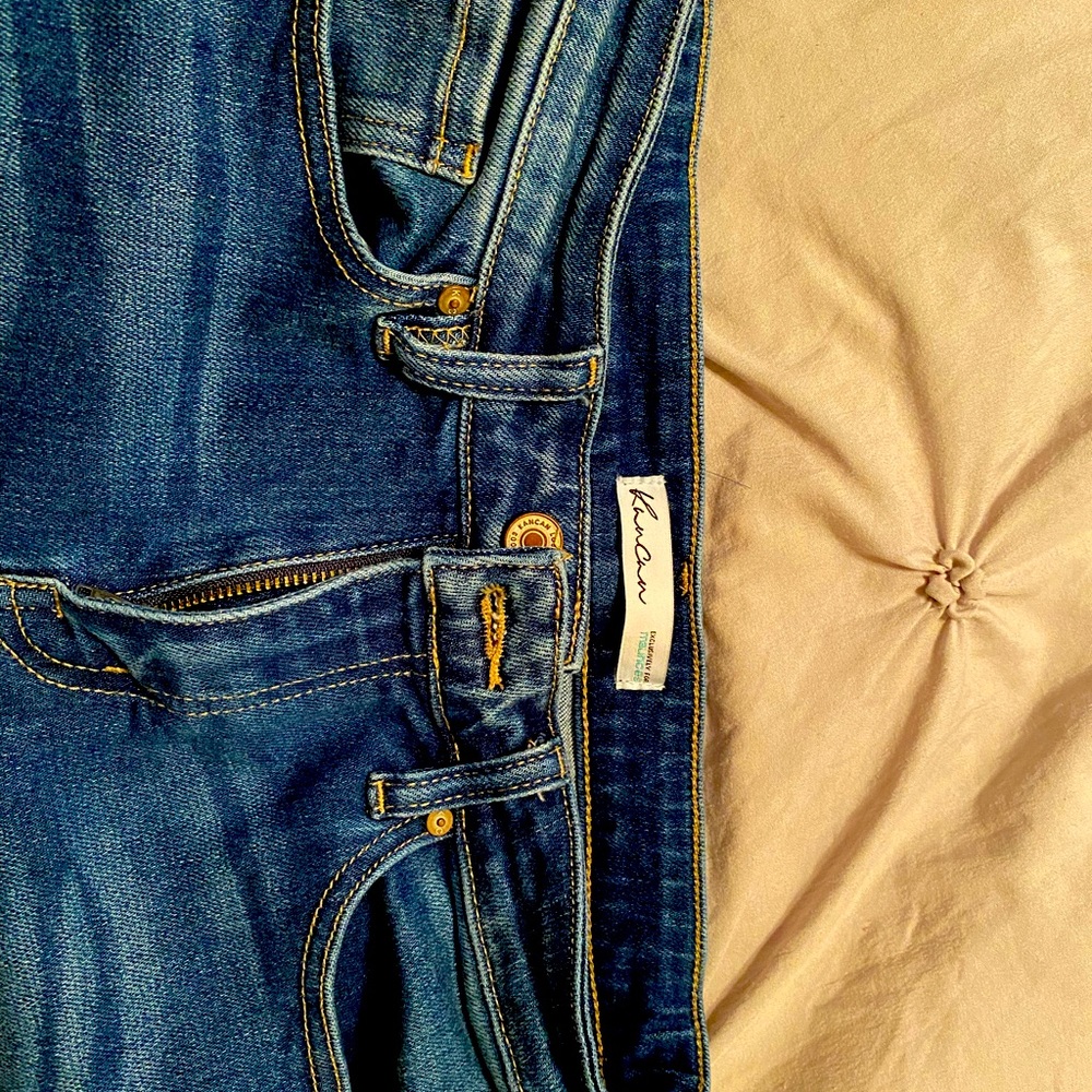 KanCan skinny jeans with  freyed hem